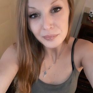 Meet your Posher, Karissa